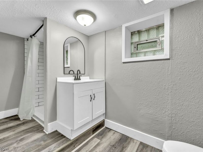 1659 Lee Road, Cleveland, OH 44118 Photo 29