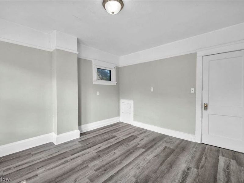 1659 Lee Road, Cleveland, OH 44118 Photo 33