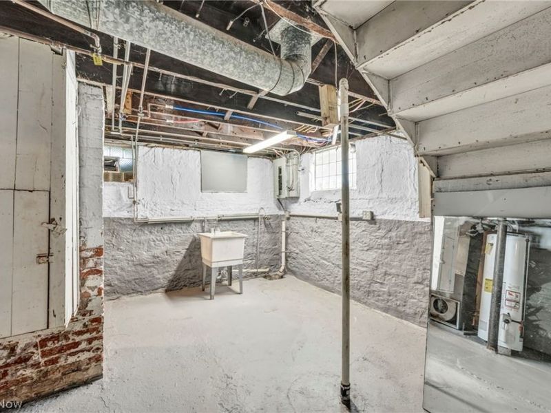 1659 Lee Road, Cleveland, OH 44118 Photo 40