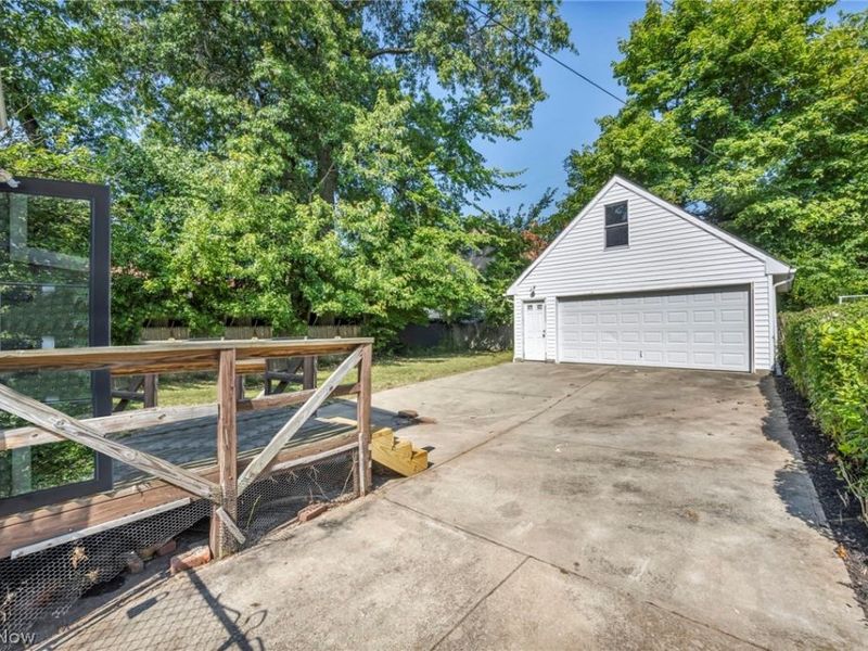 1659 Lee Road, Cleveland, OH 44118 Photo 44