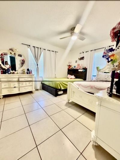 419 Glenwood Drive, West Palm Beach, FL 33415 Photo
