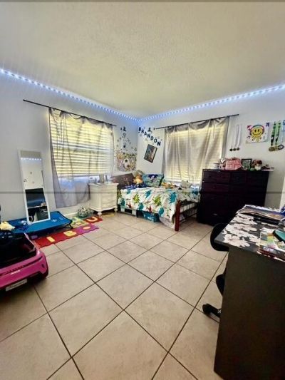 419 Glenwood Drive, West Palm Beach, FL 33415 Photo
