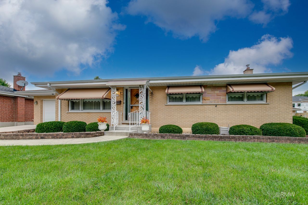 227 N Mill Road, Wood Dale, IL 60191 Main Photo