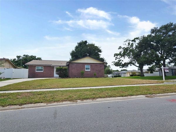 6092 BURCH STREET N, ST PETERSBURG, FL 33709