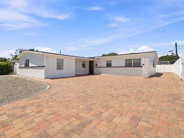 6033 AMBASSADOR DRIVE, TAMPA, FL 33615