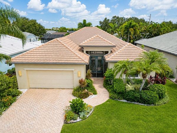 2557 MARBLEHEAD DRIVE , SARASOTA, FL 34231