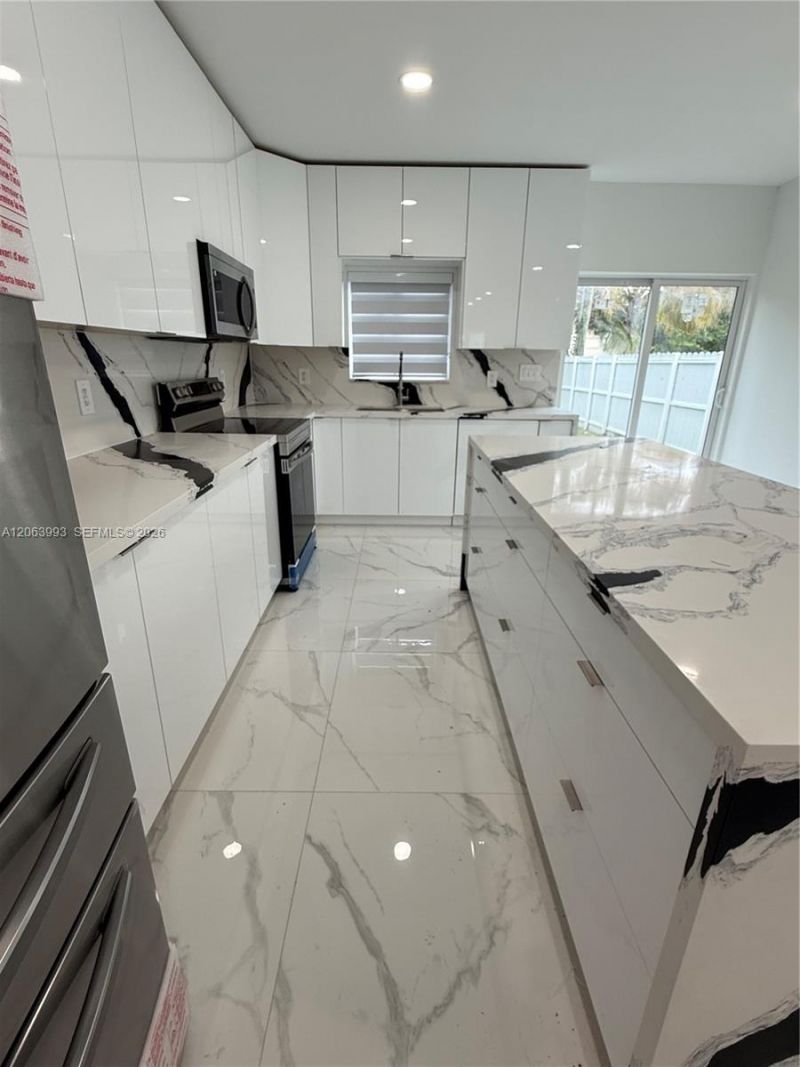 2100 NW 102nd St, Unit 1, Miami, FL 33147 Photo