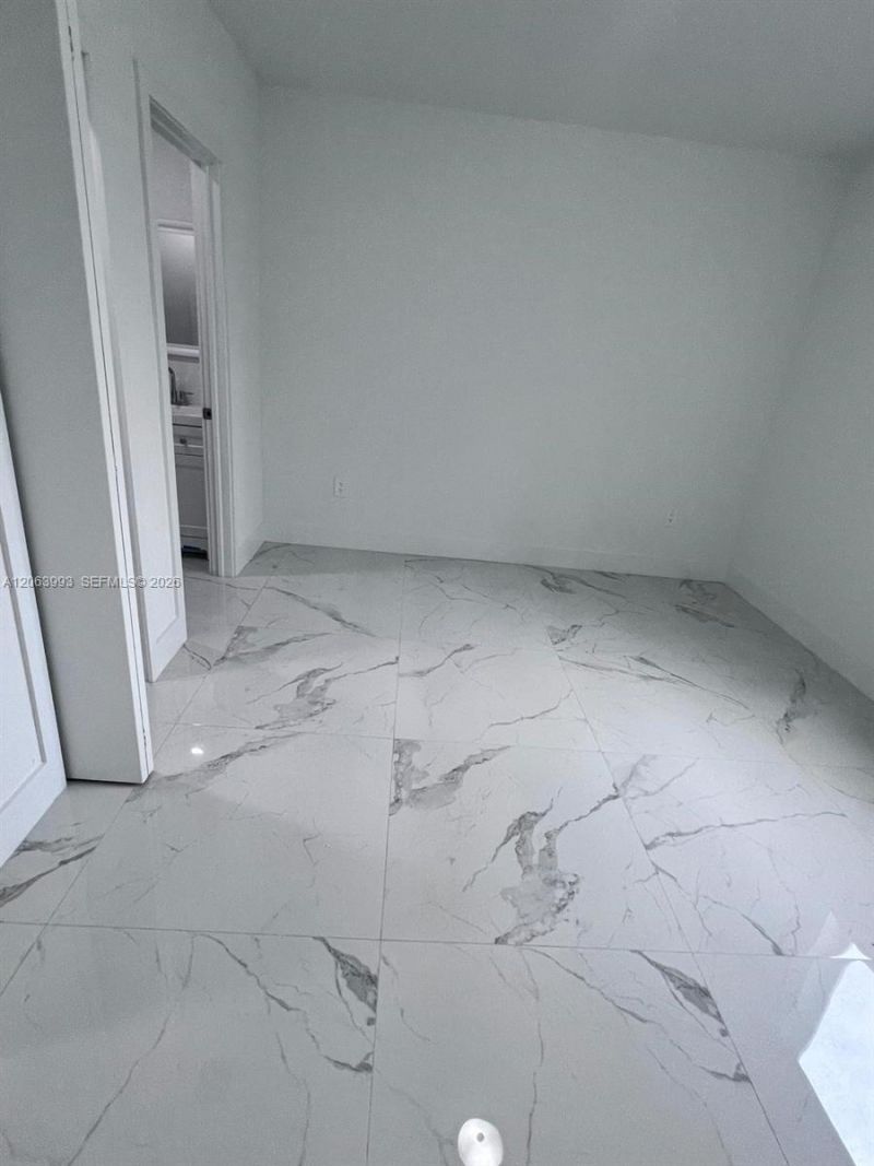 2100 NW 102nd St, Unit 1, Miami, FL 33147 Photo