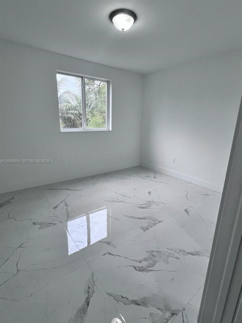 2100 NW 102nd St, Unit 1, Miami, FL 33147 Photo