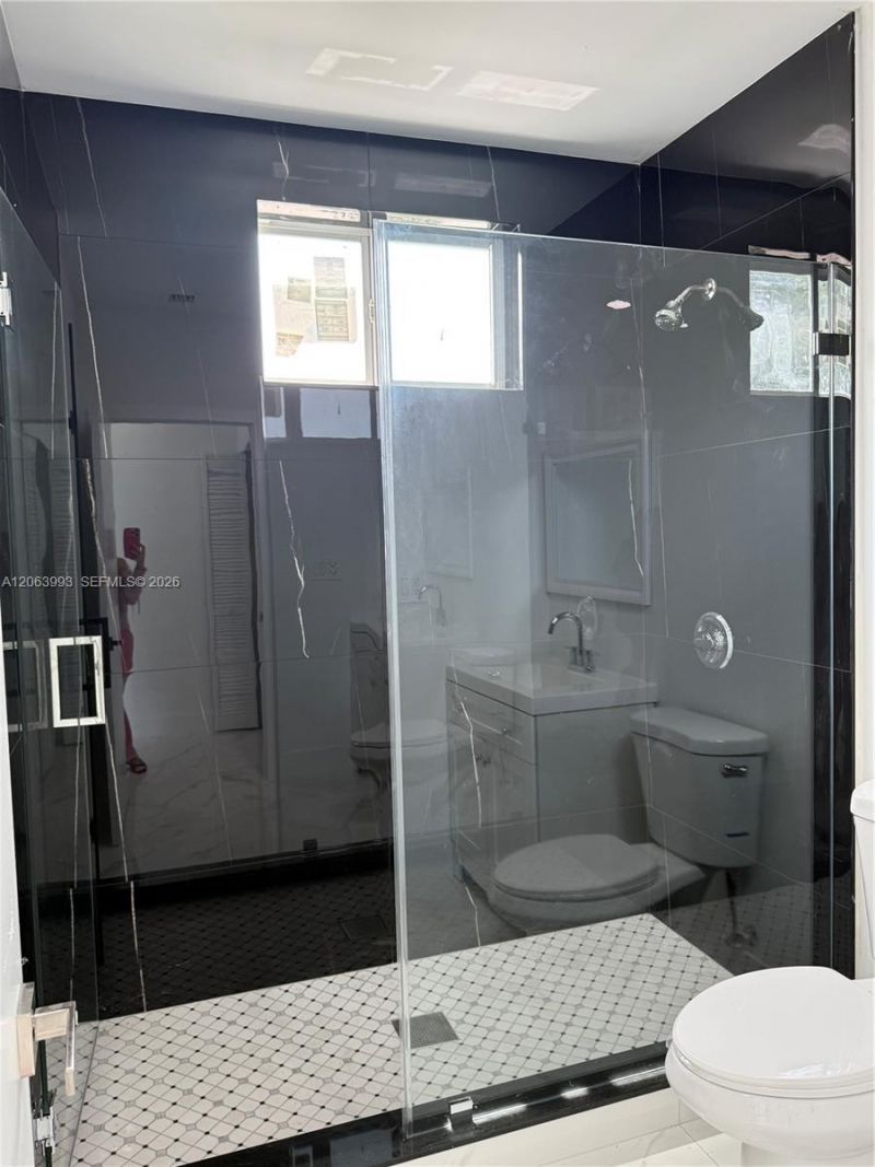 2100 NW 102nd St, Unit 1, Miami, FL 33147 Photo