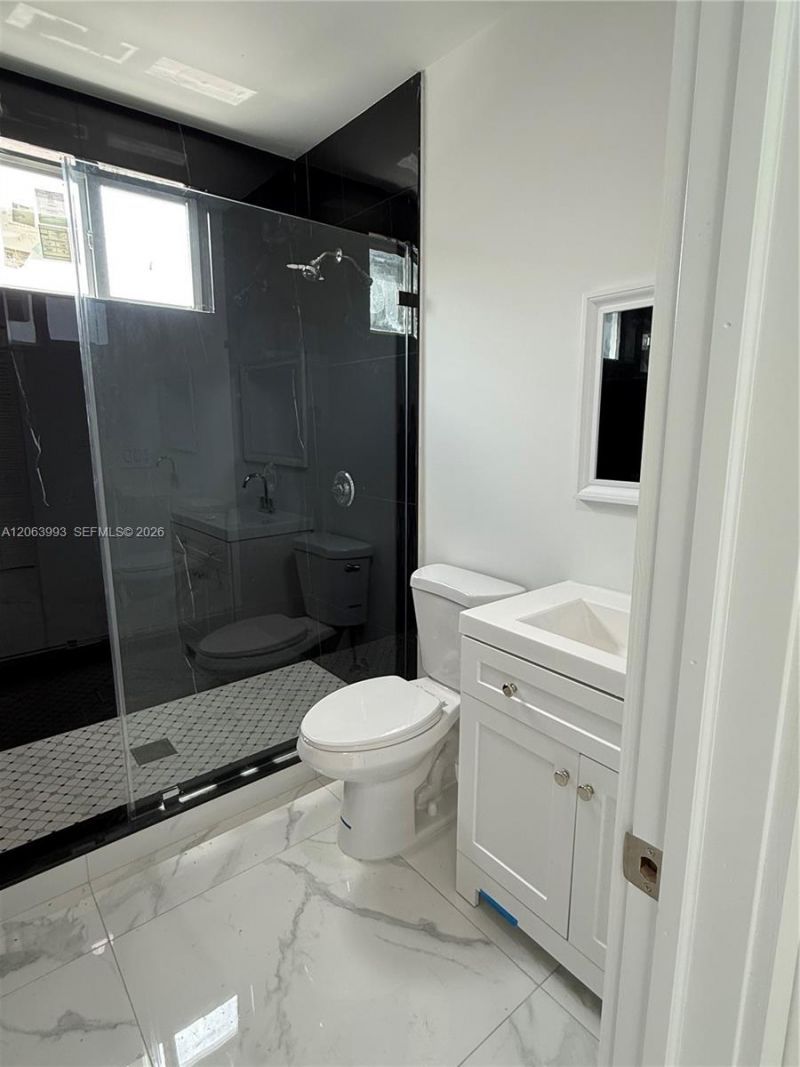 2100 NW 102nd St, Unit 1, Miami, FL 33147 Photo