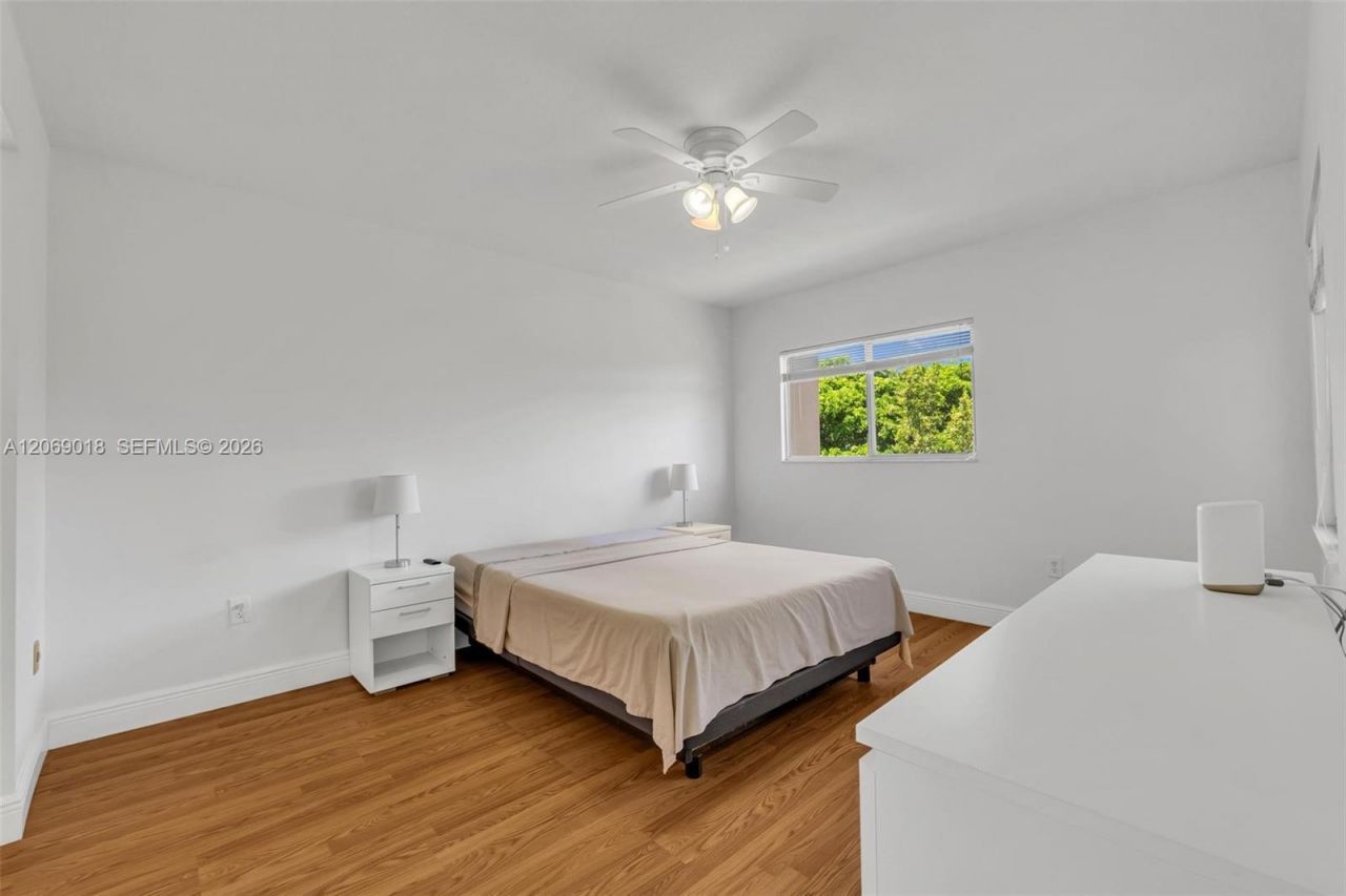 12651 SW 16th Ct , Unit 304B, Pembroke Pines, FL 33027 Photo