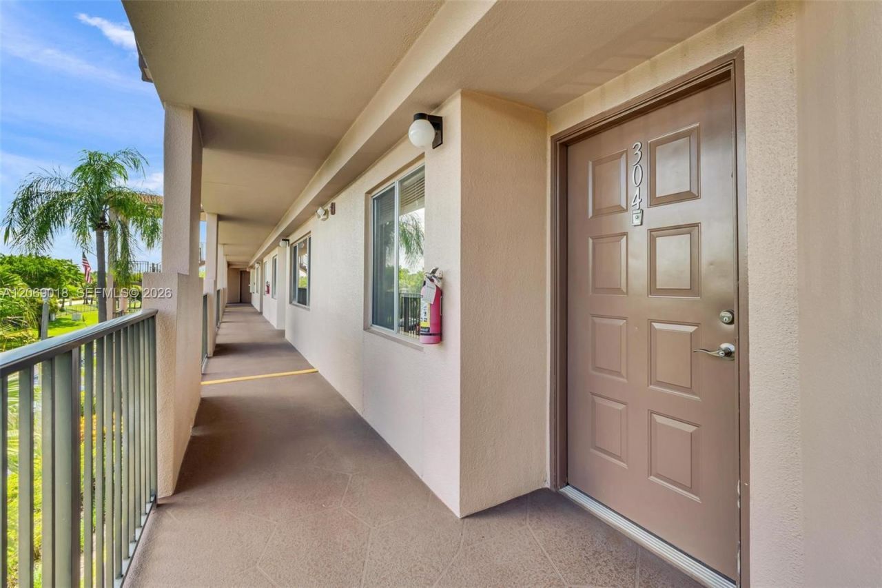12651 SW 16th Ct , Unit 304B, Pembroke Pines, FL 33027 Photo