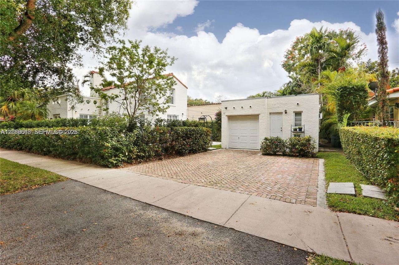 1222 Pizarro St , Unit 2, Coral Gables, FL 33134 Photo