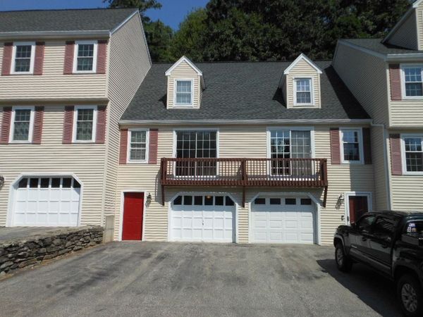 26 Hawkstead Hollow, Nashua, NH 03063