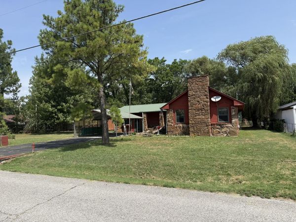 1003 B Street , Commerce, OK 74339
