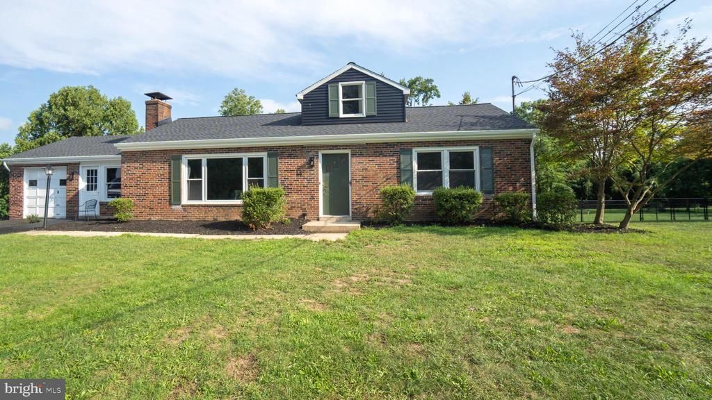 926 VALLEY ROAD, ENOLA, PA 17025