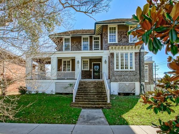 6803 WEST END Boulevard , New Orleans, LA 70124