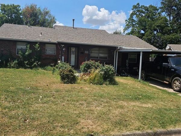 319 S Irving Drive, Moore, OK 73160