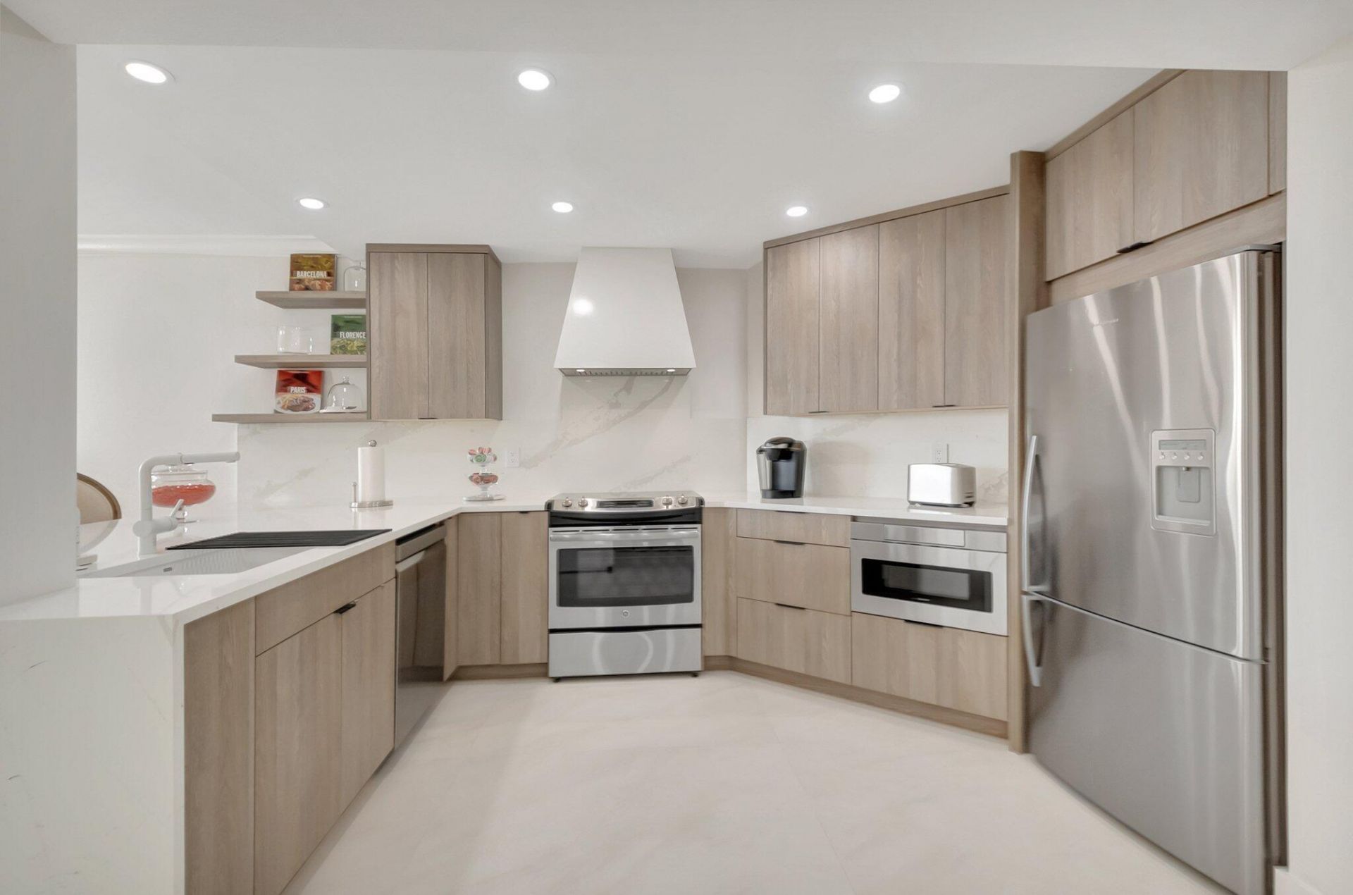 600 Egret Circle, Unit 7504, Delray Beach, FL 33444 Photo