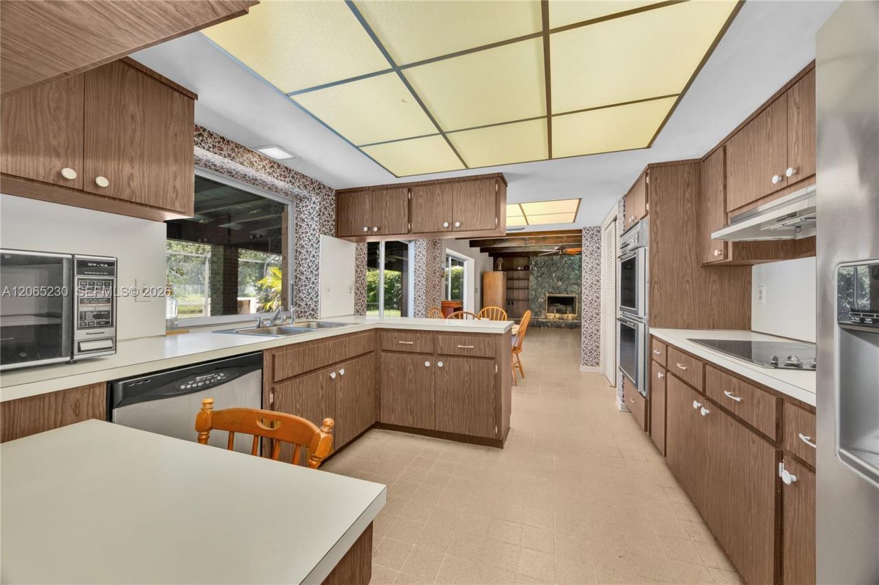 11800 SW 72nd Ave, Pinecrest, FL 33156 Photo