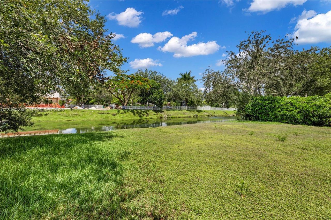 11800 SW 72nd Ave, Pinecrest, FL 33156 Photo