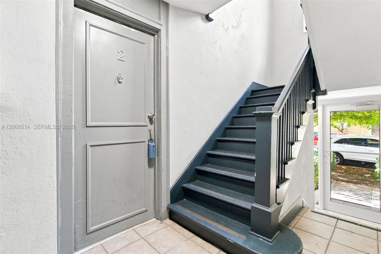 119 Menores Ave, Unit 2, Coral Gables, FL 33134 Photo