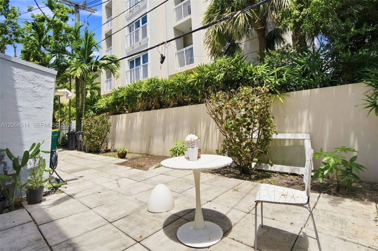 119 Menores Ave, Unit 2, Coral Gables, FL 33134 Photo