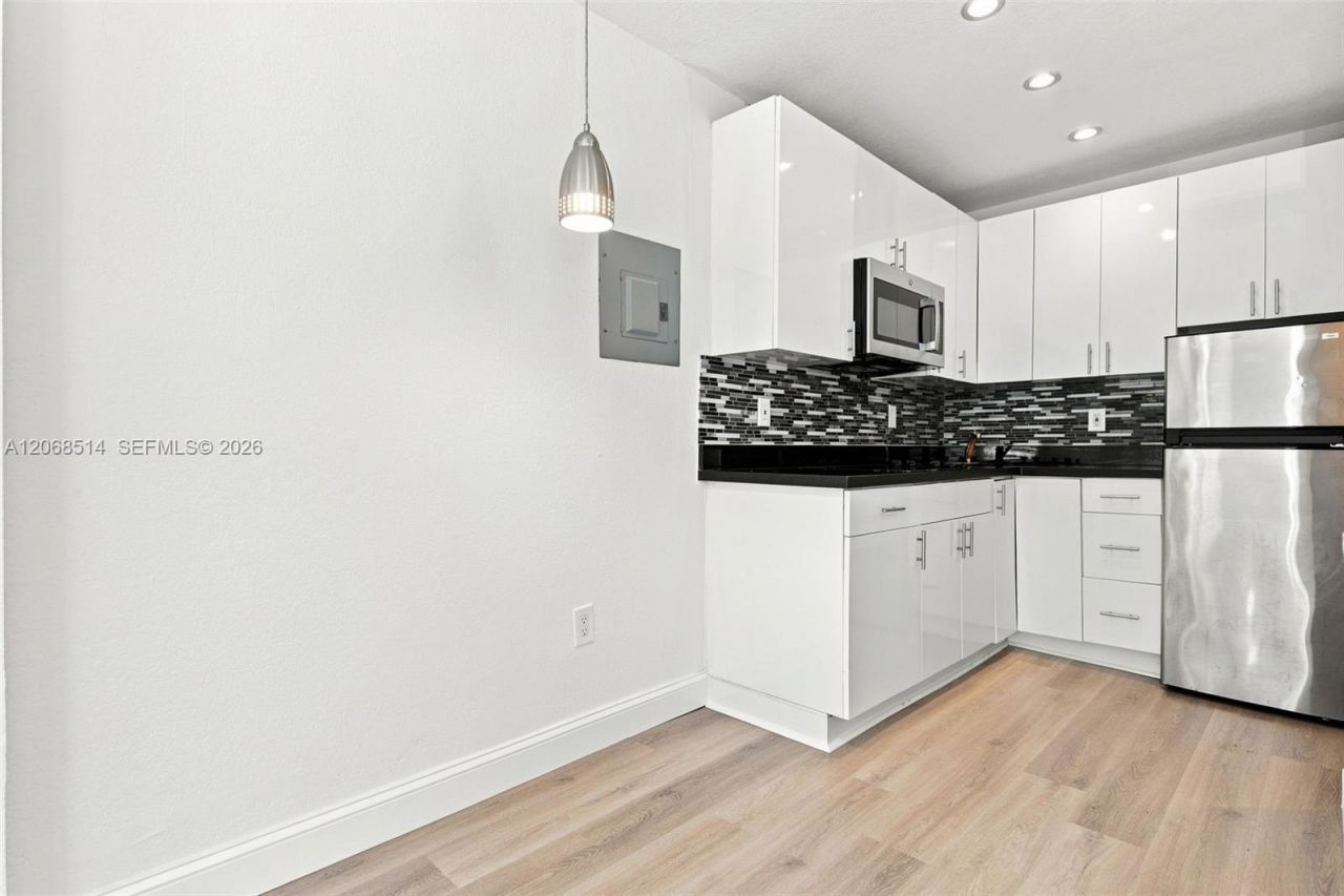 119 Menores Ave, Unit 2, Coral Gables, FL 33134 Photo