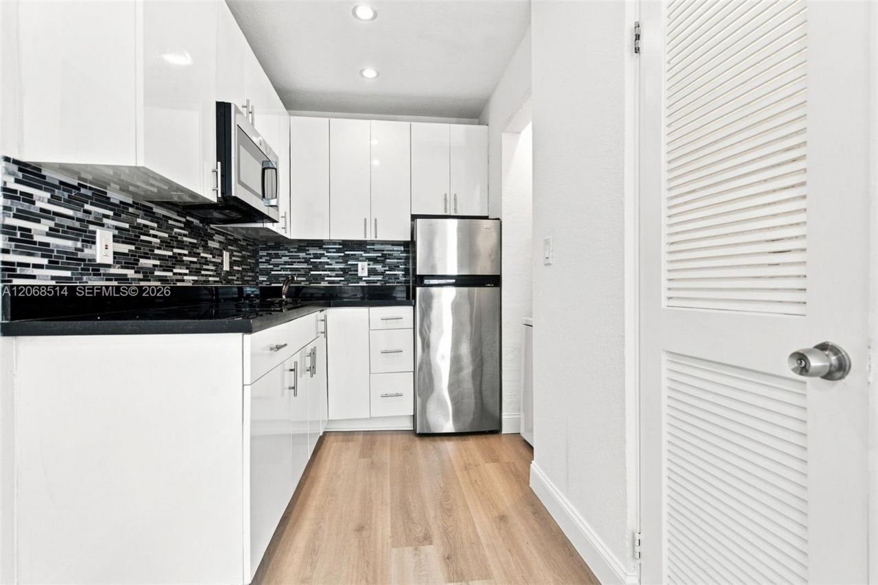 119 Menores Ave, Unit 2, Coral Gables, FL 33134 Photo