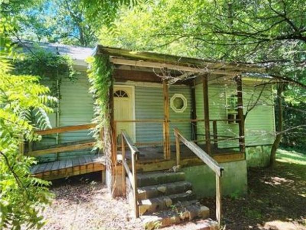 6615 Flint Hill Road, Sophia, NC 27350
