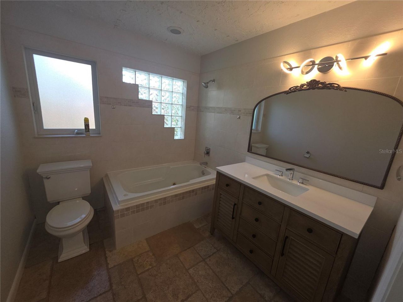 7708 NW 9th Ave Drive, Bradenton, FL 34209 Photo