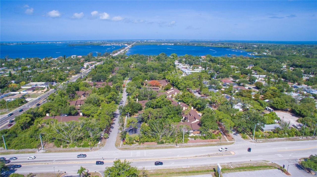 7708 NW 9th Ave Drive, Bradenton, FL 34209 Photo