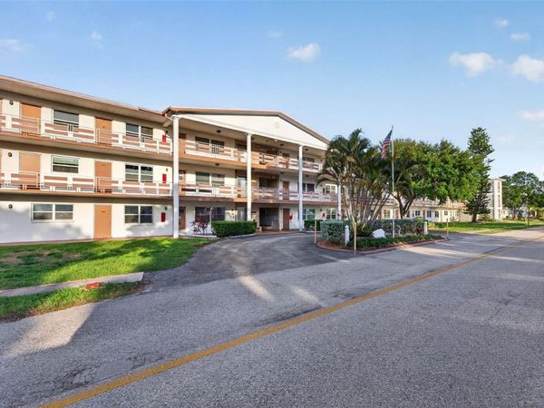 6015 19TH STREET N, Unit 215, ST PETERSBURG, FL 33714