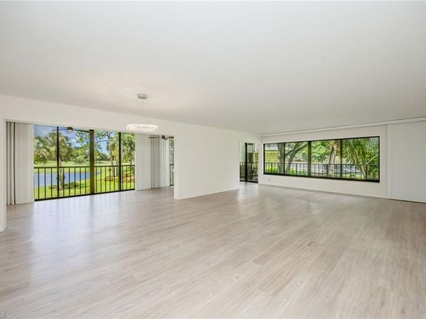 425 Wildwood LN , NAPLES, FL 34105