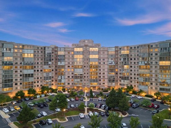 19385 CYPRESS RIDGE TERRACE, Unit 1122, LEESBURG, VA 20176