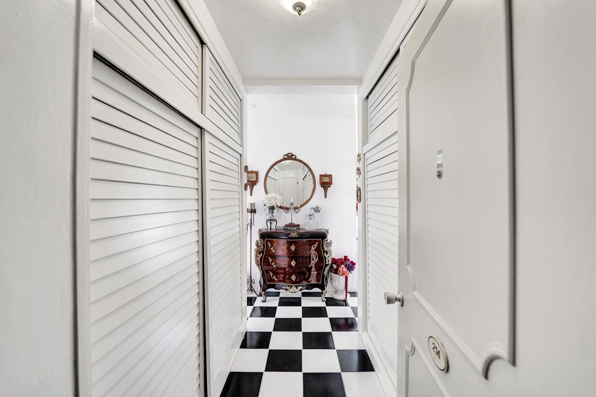3233 NE 34th Street, Unit 214, Fort Lauderdale, FL 33308 Photo