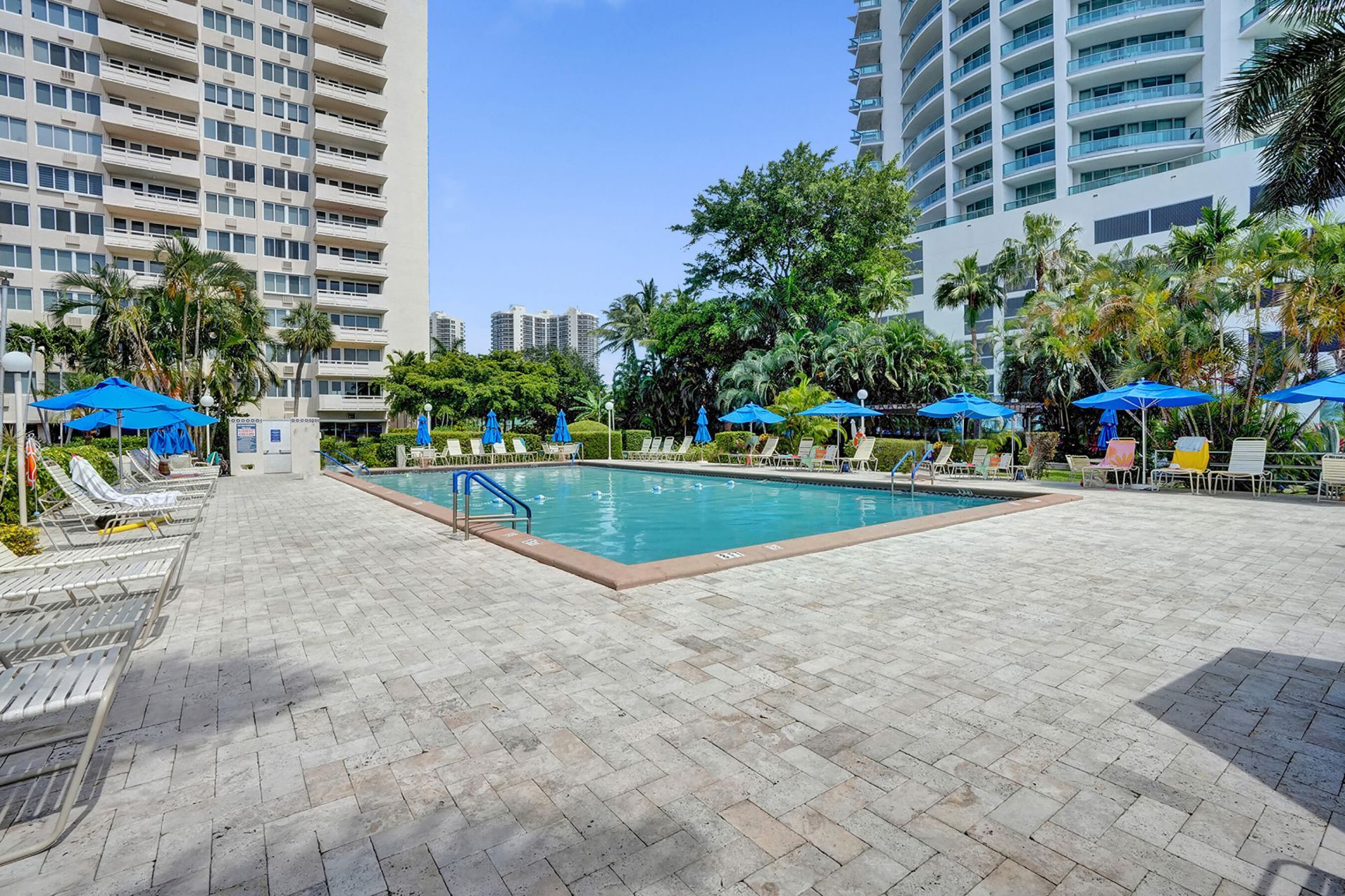 3233 NE 34th Street, Unit 214, Fort Lauderdale, FL 33308 Photo