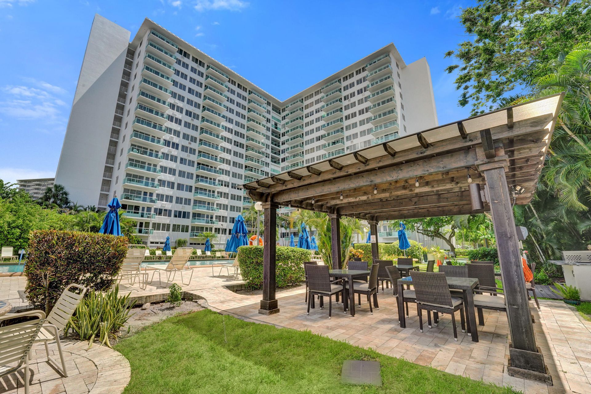 3233 NE 34th Street, Unit 214, Fort Lauderdale, FL 33308 Photo