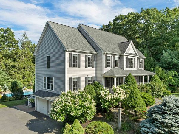 8 Hemlock Lane, Groveland, MA 01834