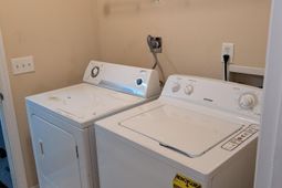 122 Beverly Drive photo 4