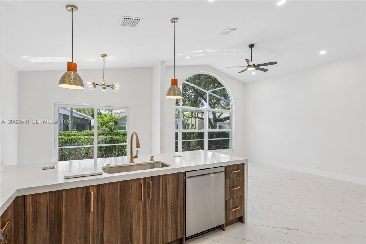 9613 NW 8th Cir, Plantation, FL 33324 Photo