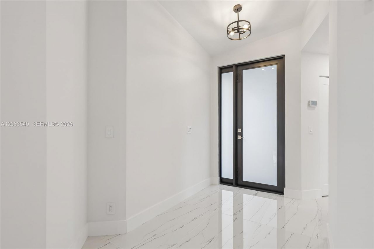 9613 NW 8th Cir, Plantation, FL 33324 Photo