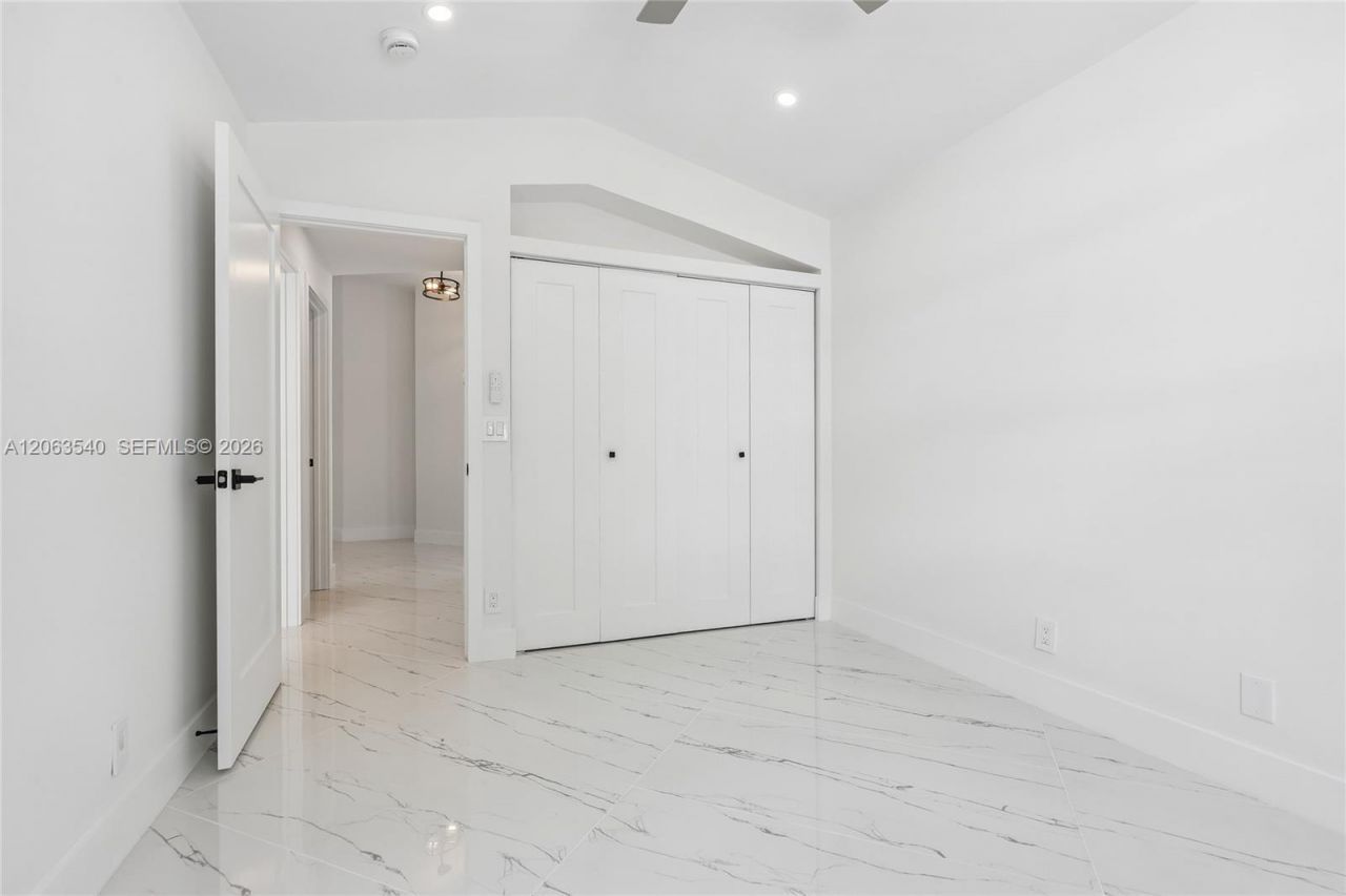 9613 NW 8th Cir, Plantation, FL 33324 Photo