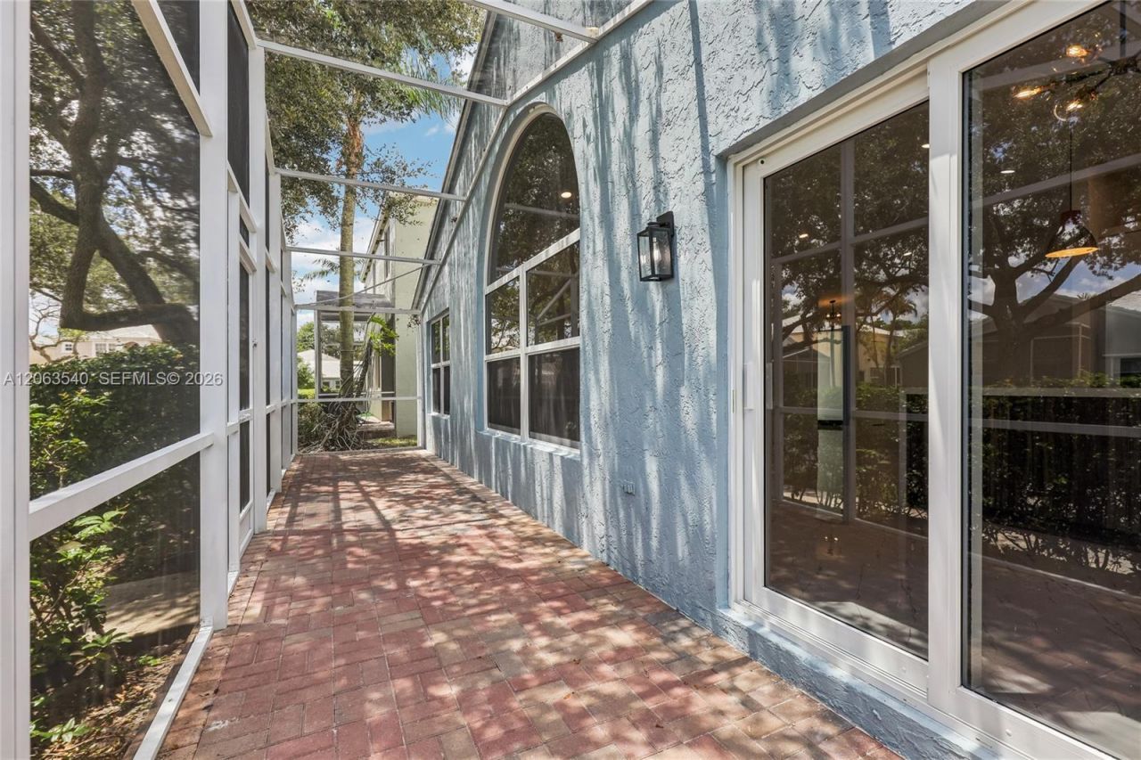 9613 NW 8th Cir, Plantation, FL 33324 Photo