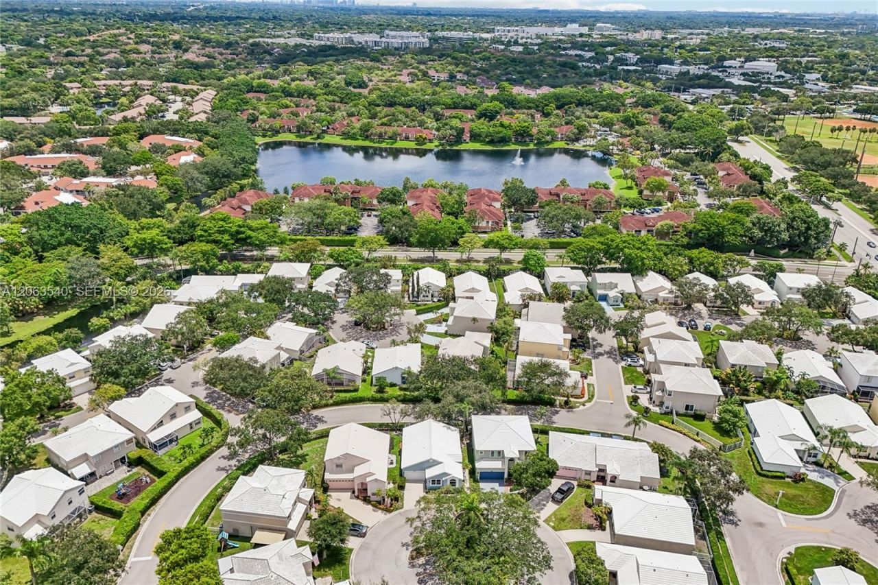 9613 NW 8th Cir, Plantation, FL 33324 Photo