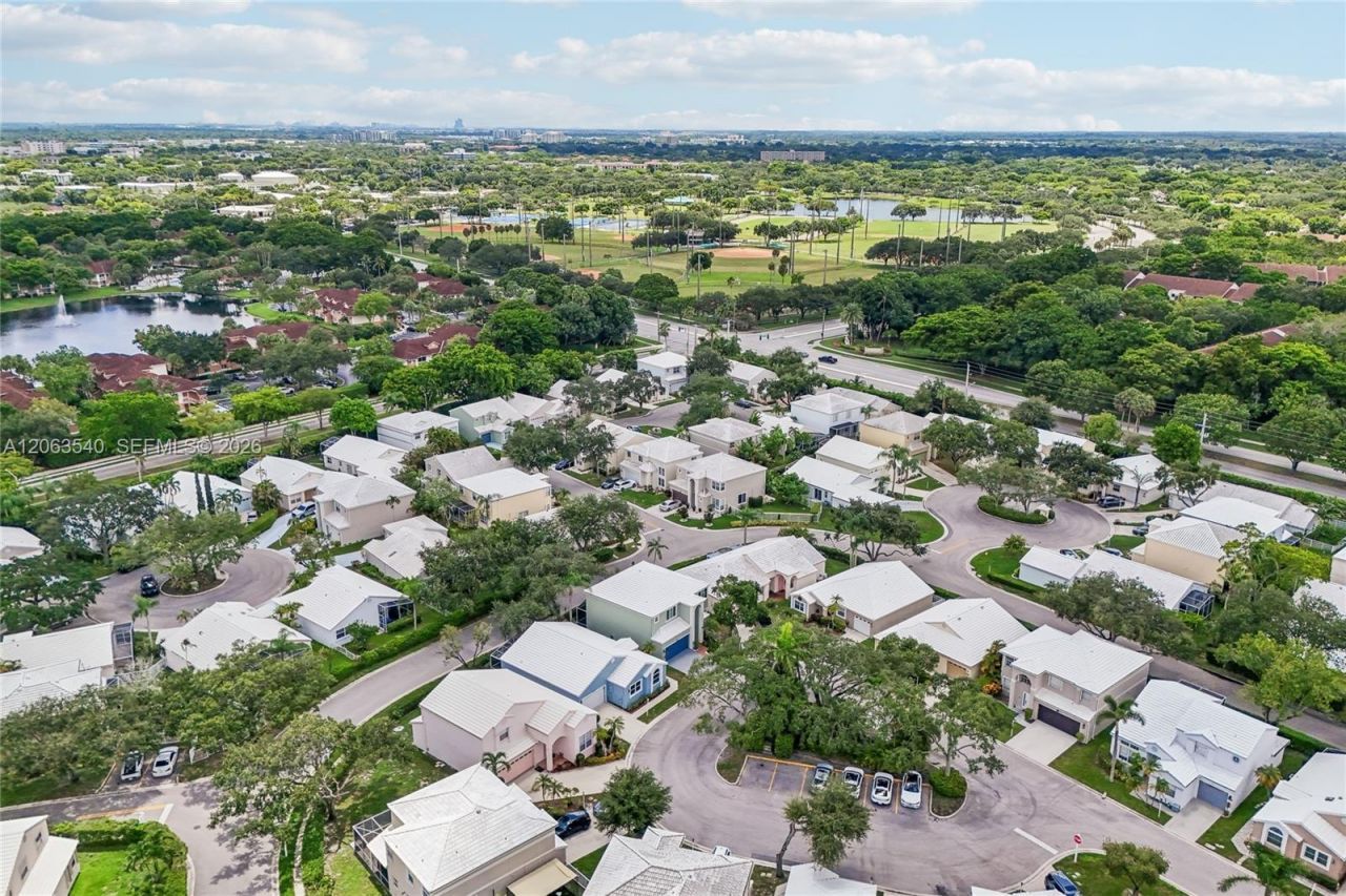 9613 NW 8th Cir, Plantation, FL 33324 Photo