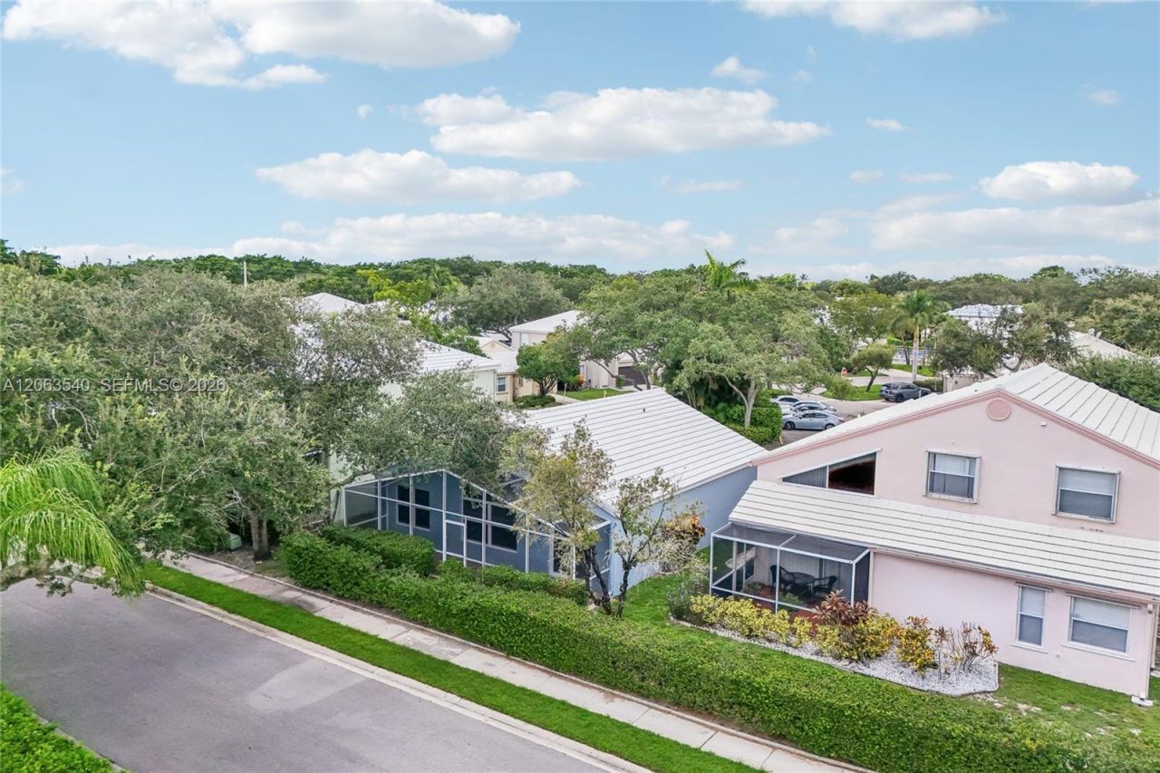 9613 NW 8th Cir, Plantation, FL 33324 Photo