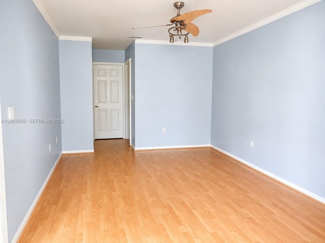 464 NE 210th Cir Ter, Unit 201-10A, Miami, FL 33179 Photo