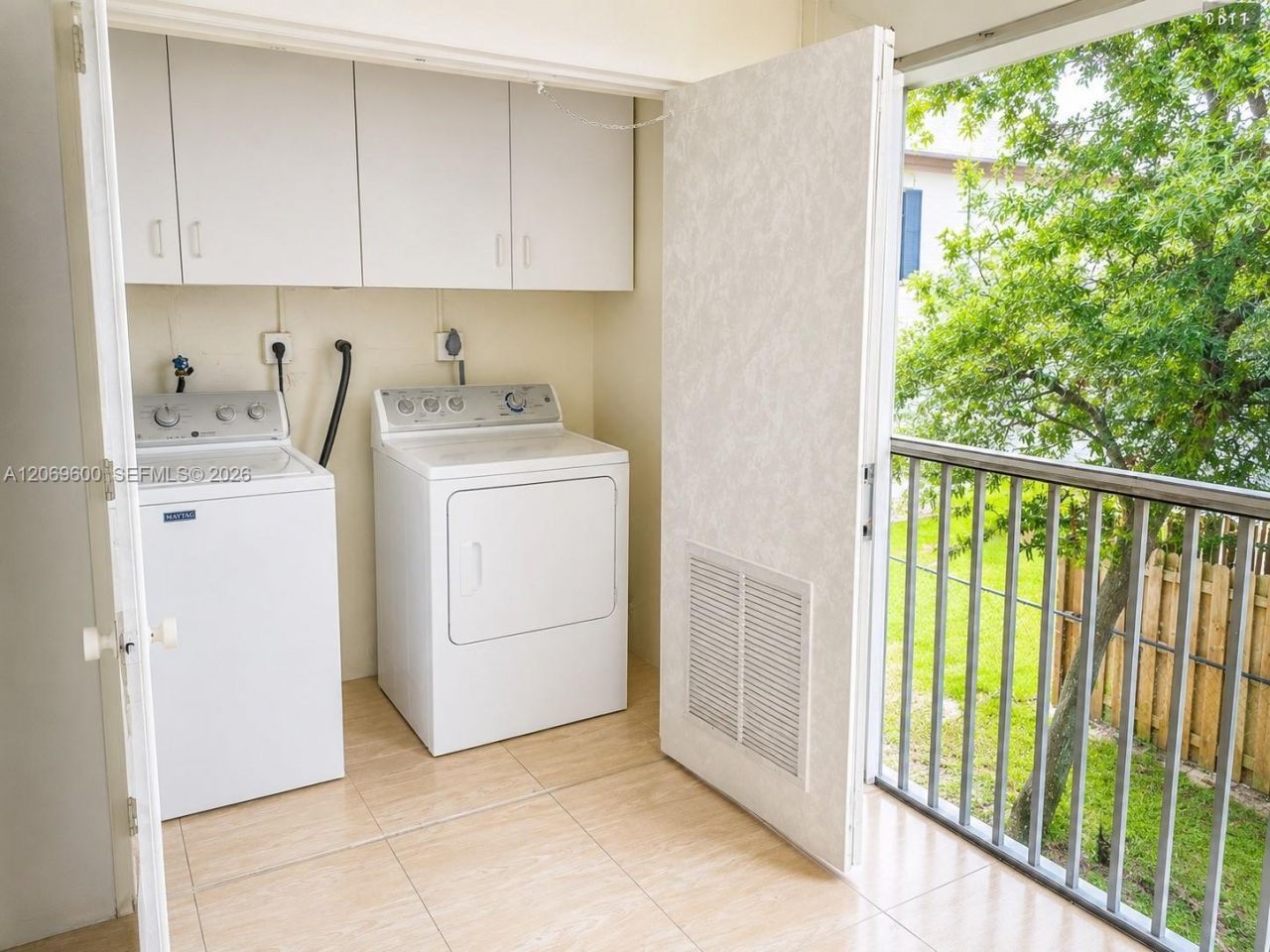 464 NE 210th Cir Ter, Unit 201-10A, Miami, FL 33179 Photo